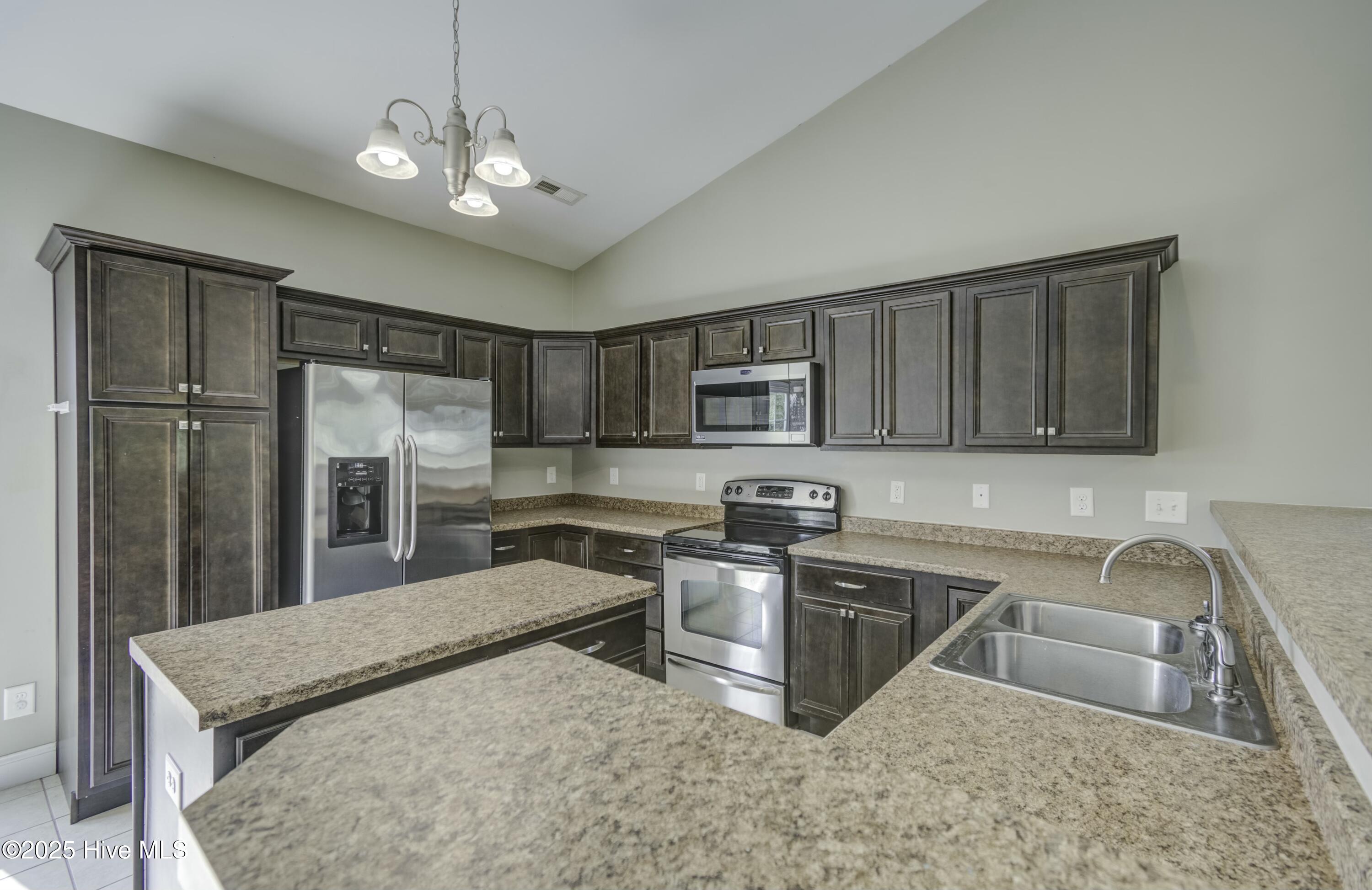 160 River Winding Road Jacksonville, NC 28540 - Photo 11 of 34 tempImageC9CgkI