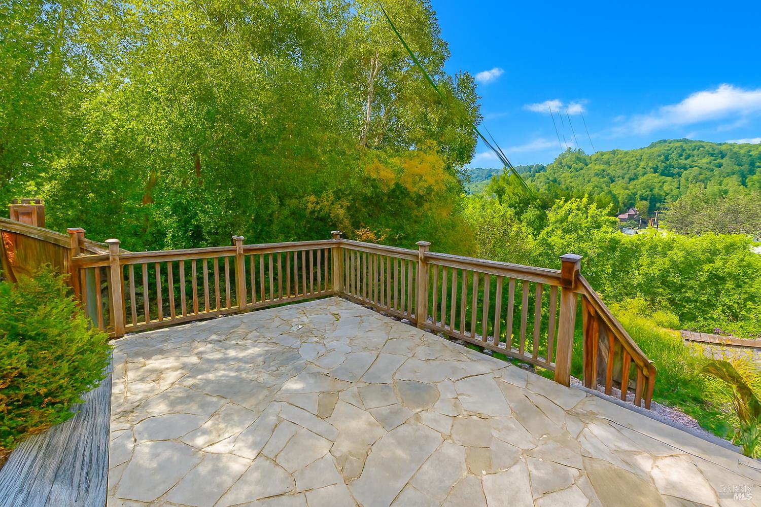 34 Sunrise Avenue, Unit B Mill Valley, CA 94941 - Photo 5 of 26