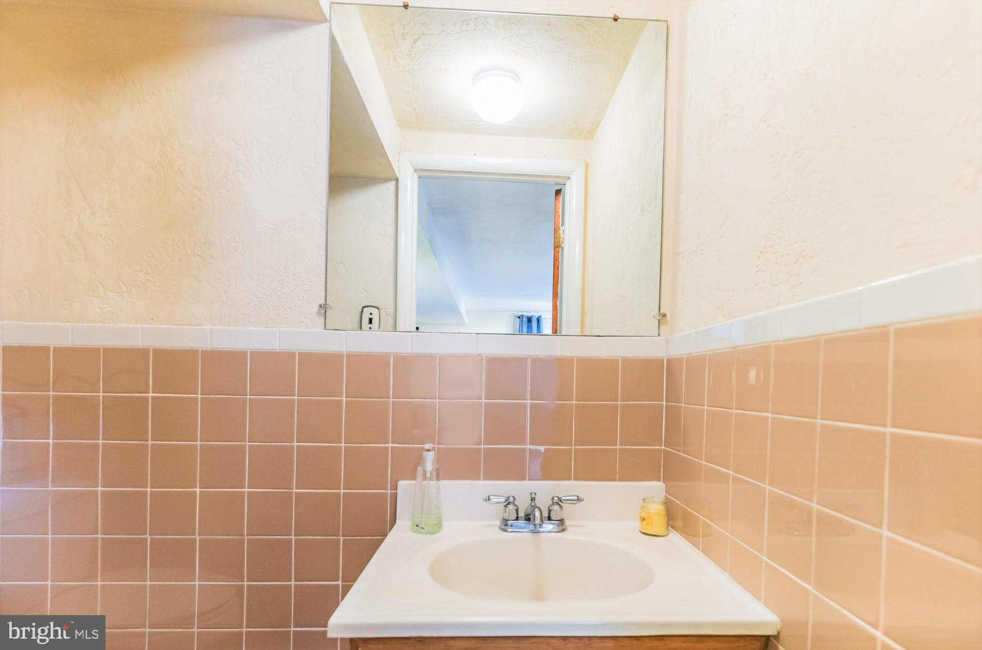 8949 Dewees Street Philadelphia, PA 19152 - Photo 18 of 23 Gallery Image 18