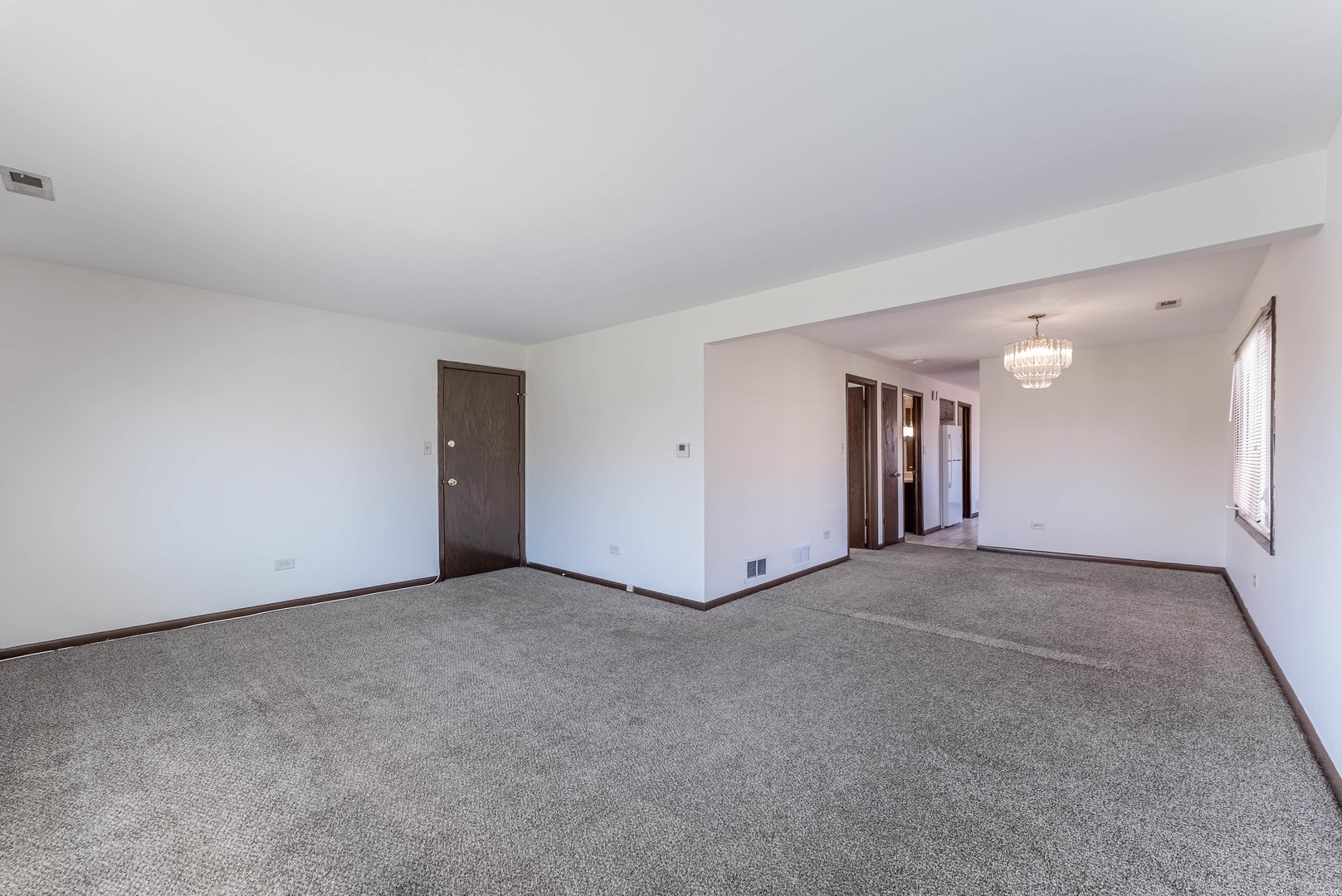 7560 Banks Street, Unit 2 Justice, IL 60458 - Photo 2 of 14 a view of empty room