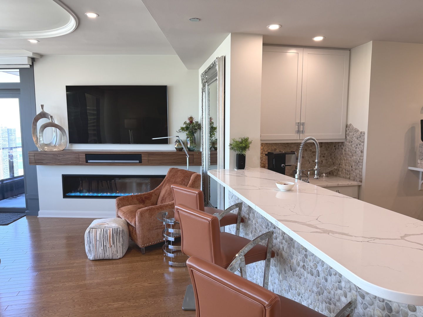 60 East Monroe Street, Unit 4906 Chicago, IL 60603 - Photo 7 of 14