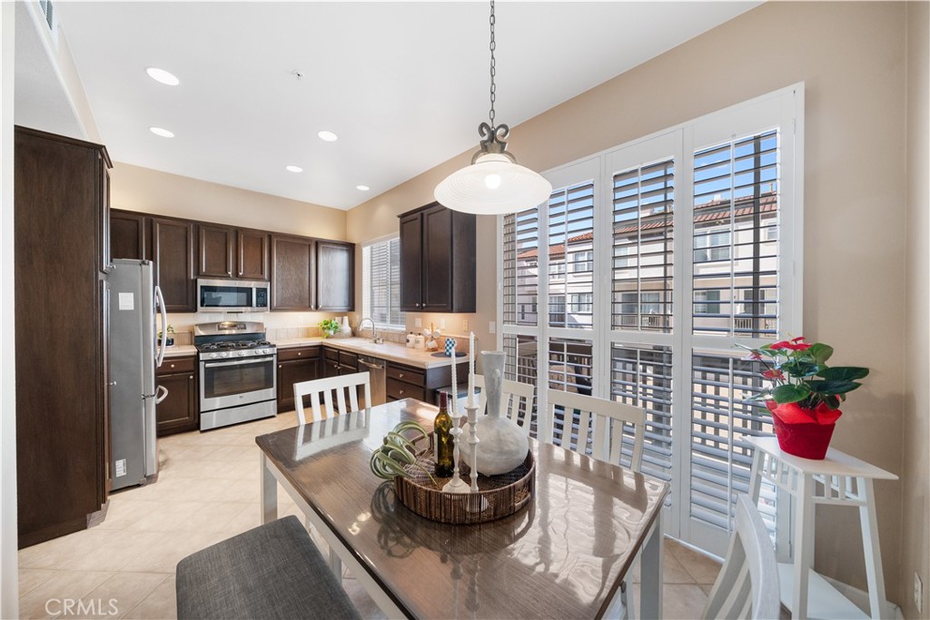 2894 Player Lane Tustin, CA 92782 - Photo 13 of 57