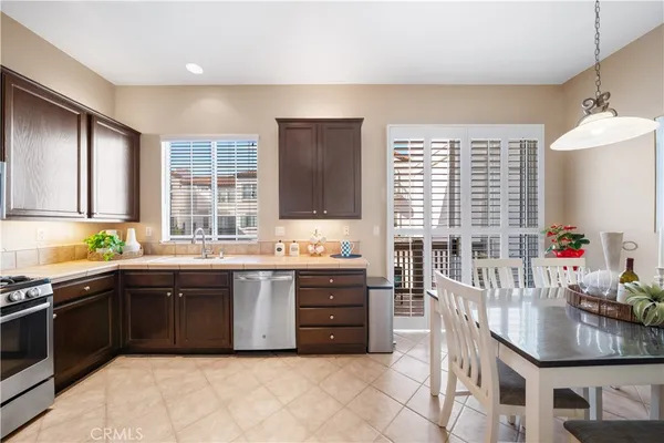 $989,000 | 2894 Player Lane, Tustin, CA 92782