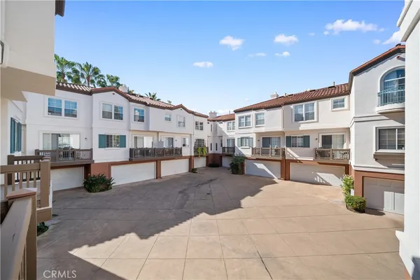$989,000 | 2894 Player Lane, Tustin, CA 92782