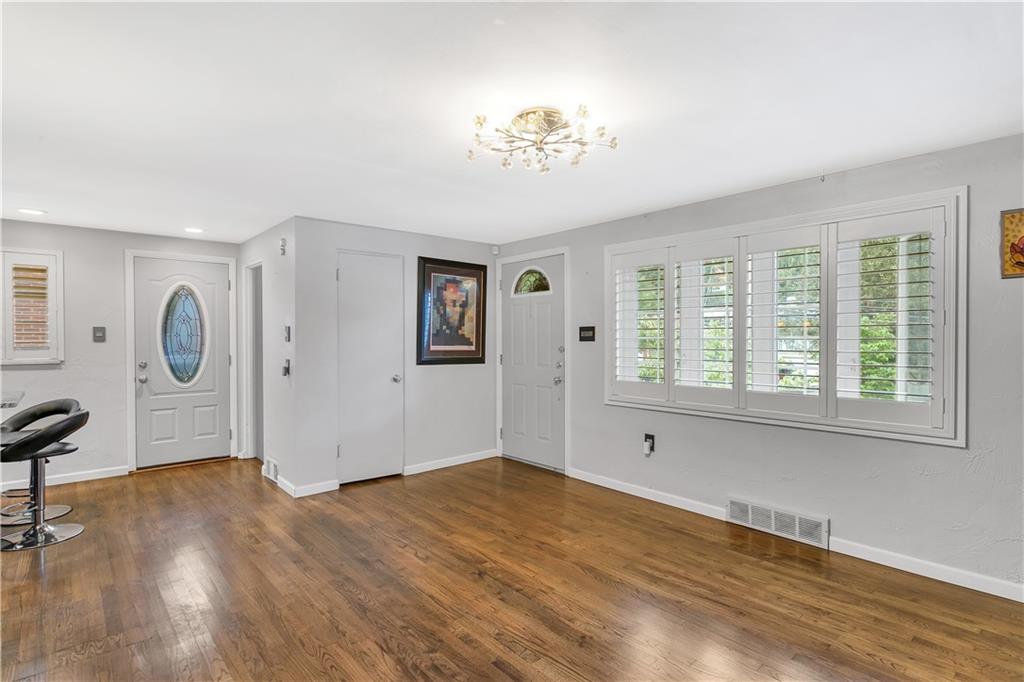 512 Sleepy Hollow Road Pittsburgh, PA 15228 - Photo 11 of 25 Gallery Image 11