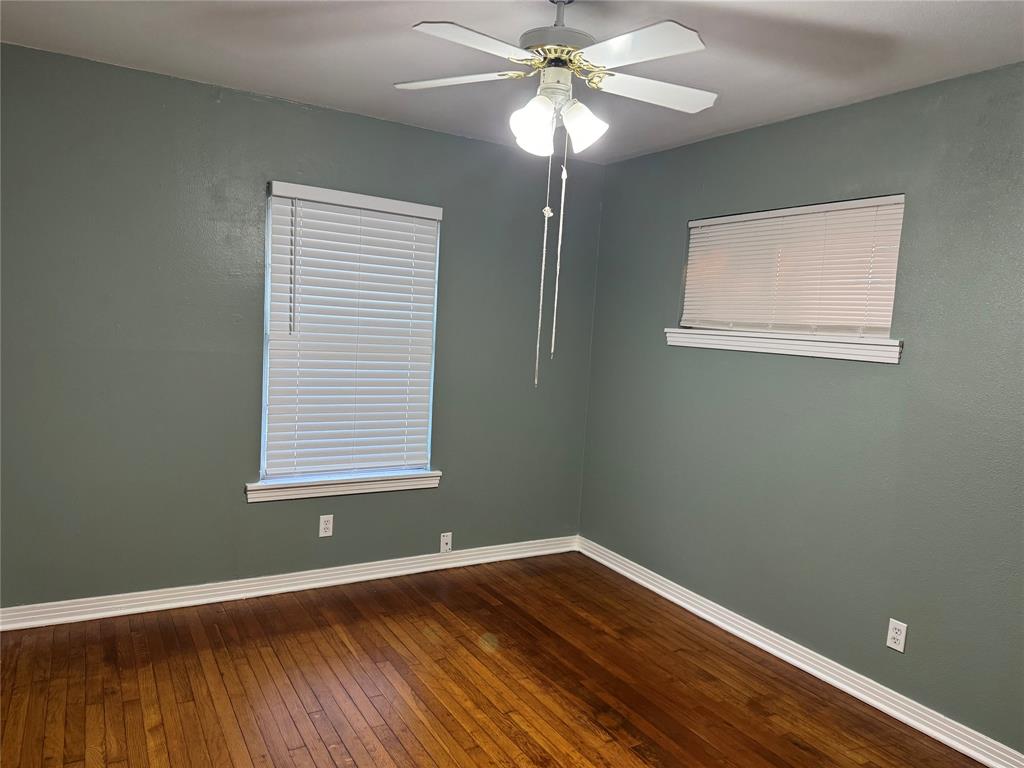 1406 Country Club Road Ennis, TX 75119 - Photo 17 of 26