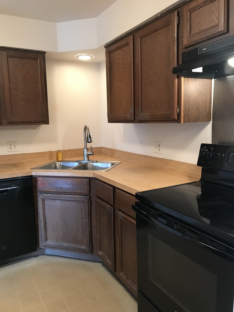 1104 Castilian Court, Unit 210 Glenview, IL 60025 - Photo 15 of 24