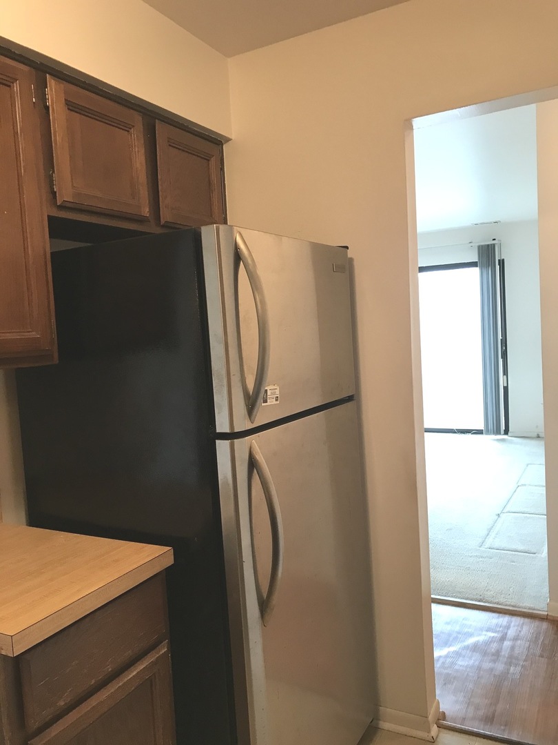 1104 Castilian Court, Unit 210 Glenview, IL 60025 - Photo 16 of 24
