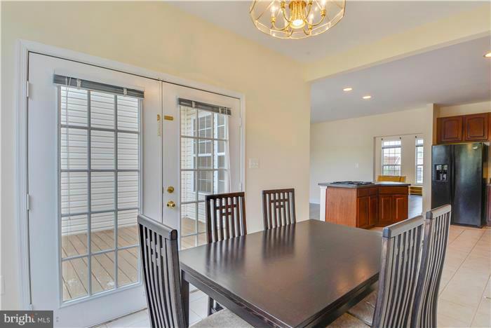 611 Springhouse Square Southeast Leesburg, VA 20175 - Photo 11 of 30 Dining Room