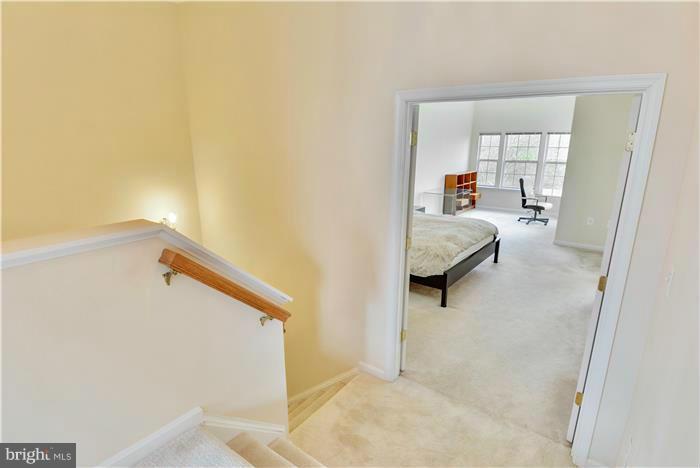 611 Springhouse Square Southeast Leesburg, VA 20175 - Photo 19 of 30 Bedroom (Master)