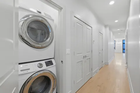 $3,300 | 4226 South Ellis Avenue, Unit 4S, Chicago, IL 60653