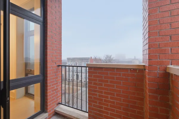 $3,300 | 4226 South Ellis Avenue, Unit 4S, Chicago, IL 60653