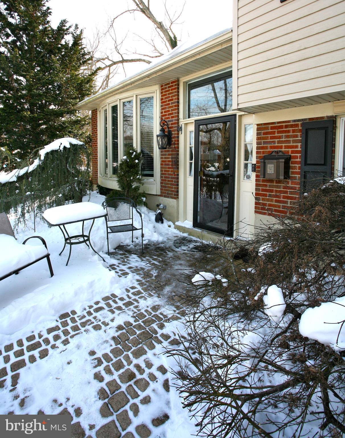 12 Overhill Road Stratford, NJ 08084 - Photo 5 of 32