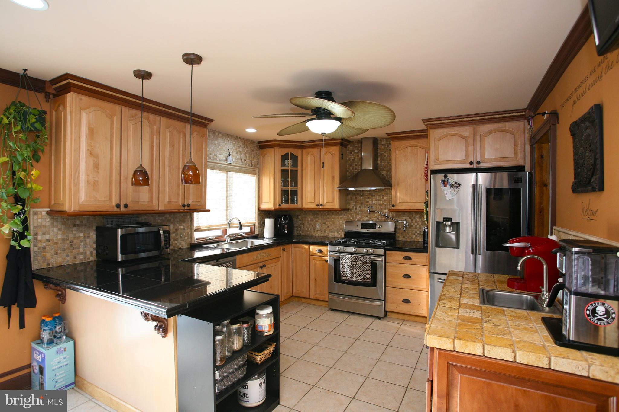 12 Overhill Road Stratford, NJ 08084 - Photo 8 of 32