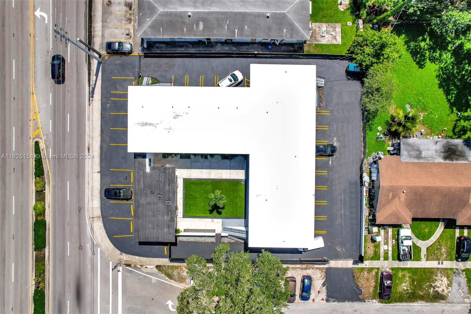 14280 Northeast 6th Avenue North Miami, FL 33161 - Photo 18 of 51 an aerial view of a house with swimming pool