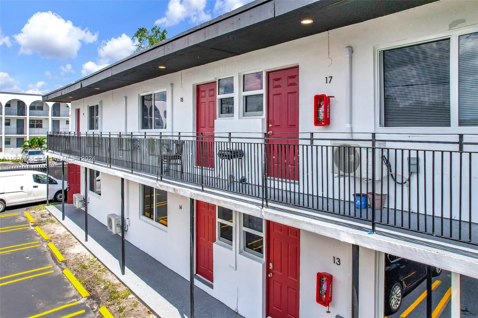 14280 Northeast 6th Avenue North Miami, FL 33161 - Photo 5 of 51