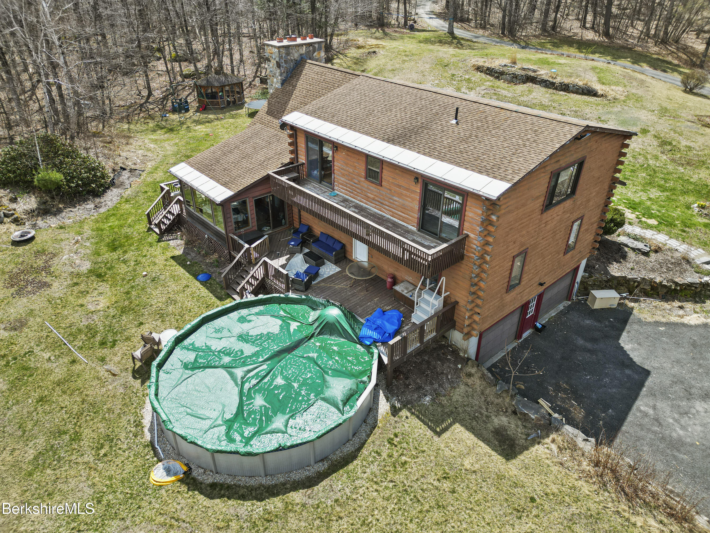 359 Jacobs Ladder Road Becket, MA 01223 - Photo 43 of 45 930 Aerial View