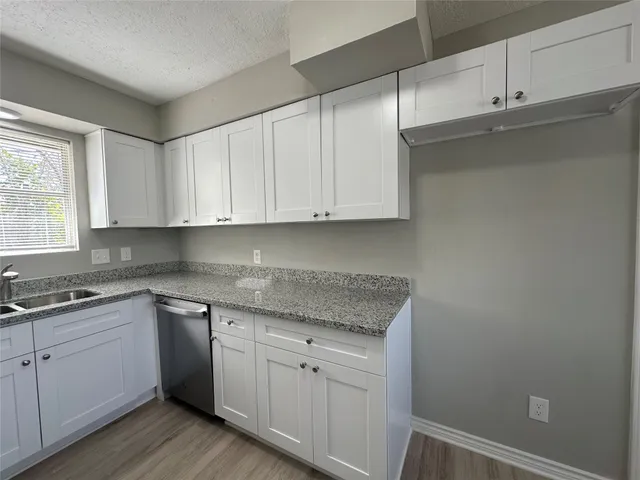 $1,800 | 4802 Hannas Reef Drive, Bacliff, TX 77518