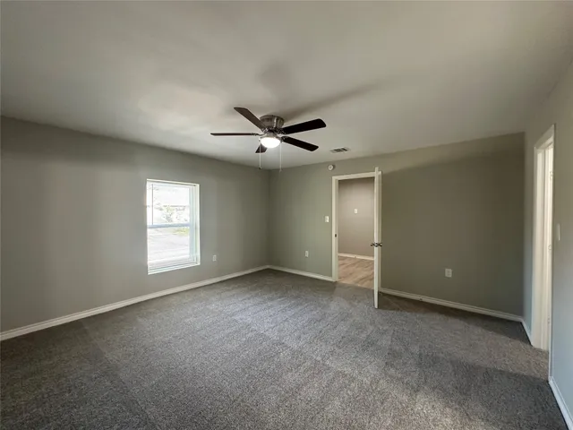 $1,800 | 4802 Hannas Reef Drive, Bacliff, TX 77518