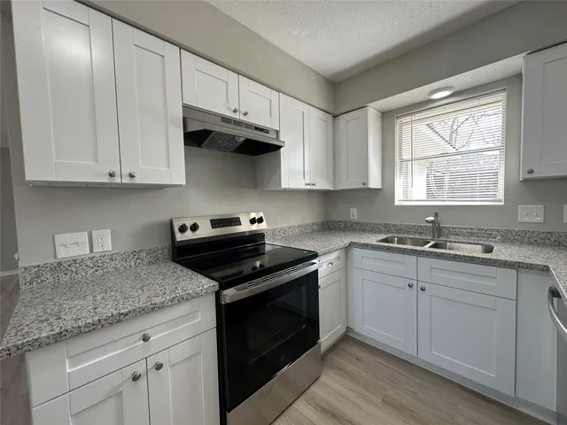 $1,800 | 4802 Hannas Reef Drive, Bacliff, TX 77518