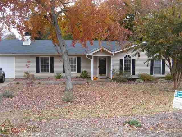1023 Devenger Road Greer, SC 29650 - Photo 2 of 16 Gallery Image 2