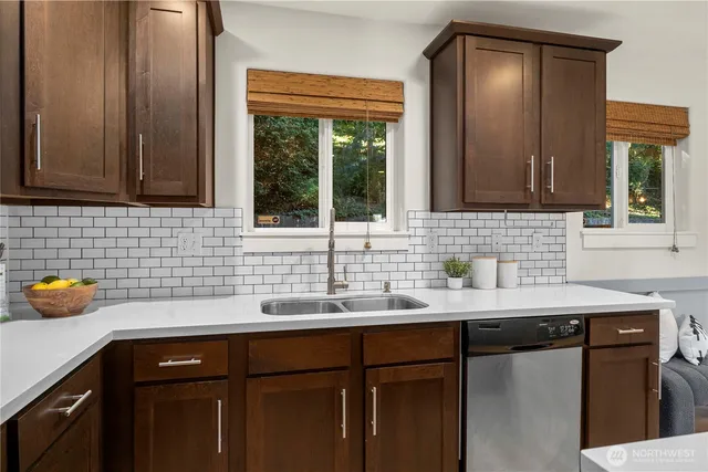 $850,000 | 13827 Macadam Road South, Tukwila, WA 98168