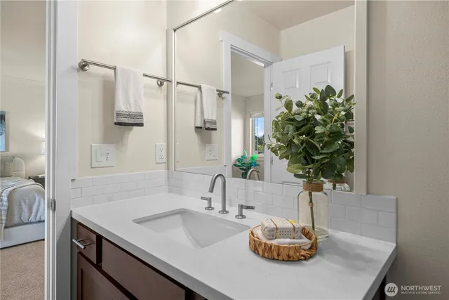 $850,000 | 13827 Macadam Road South, Tukwila, WA 98168