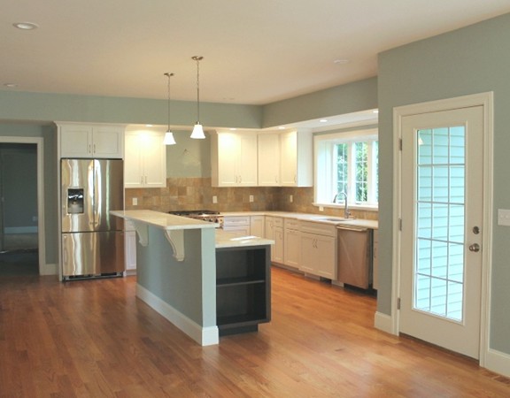 22 Deering Avenue Lexington, MA 02421 - Photo 8 of 18 Gallery Image 8