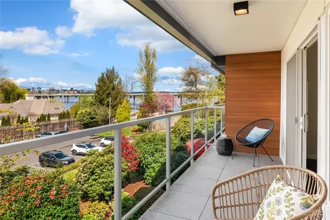 $549,000 | 2501 Canterbury Lane East, Unit 322, Seattle, WA 98112