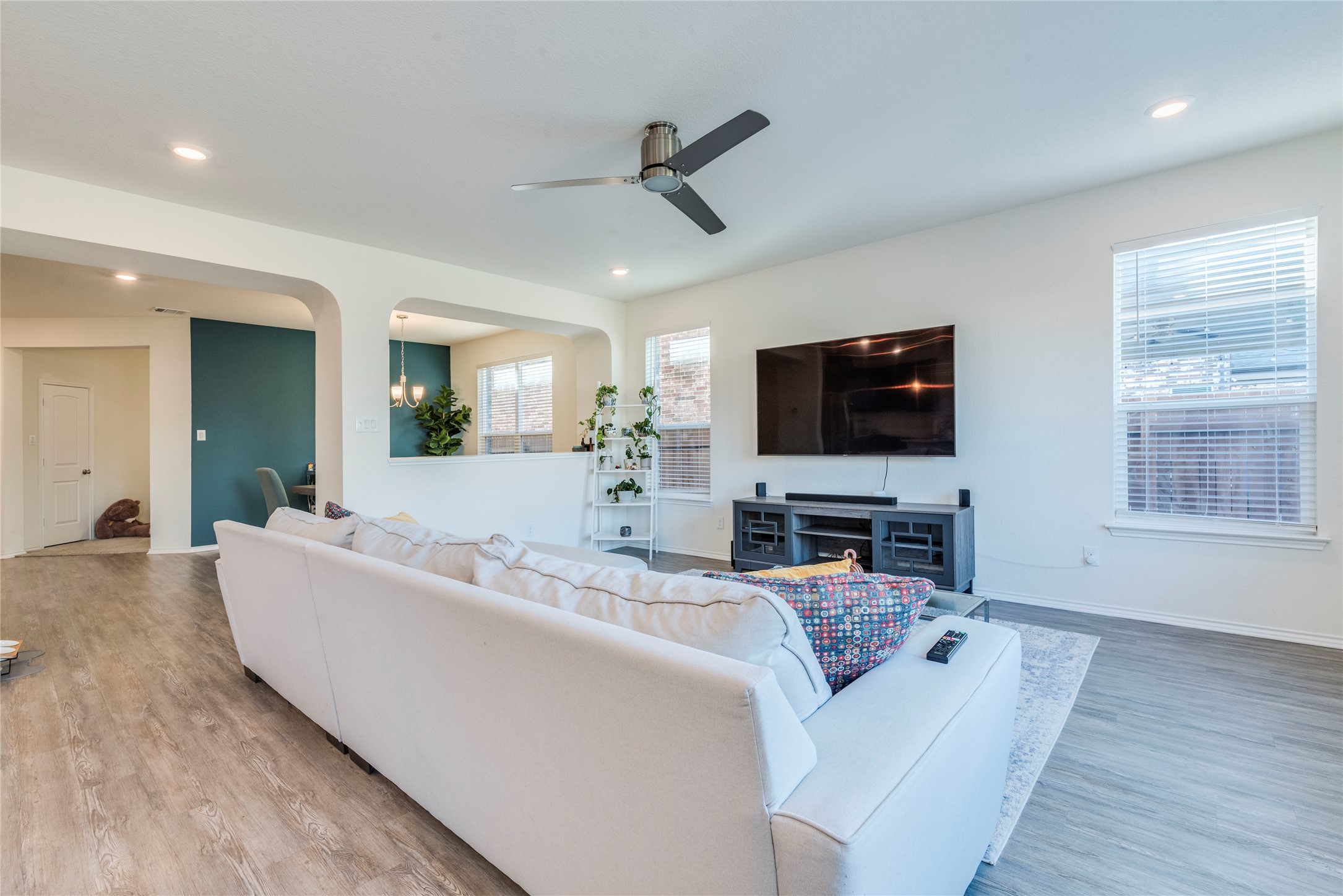 17409 Crazy Arm Road Round Rock, TX 78664 - Photo 9 of 34