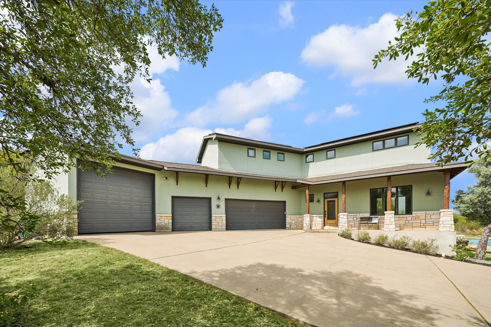 4004 Cloudy Ridge Road Austin, TX 78734 - Photo 2 of 29