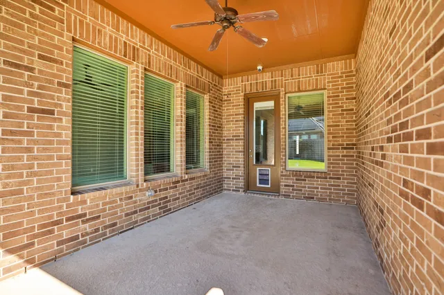 $479,000 | 27899 Lenora Springs Drive, Spring, TX 77386