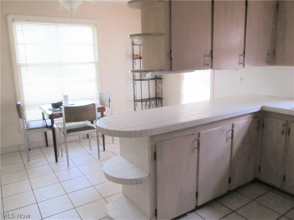 4920 Lander Road Chagrin Falls, OH 44022 - Photo 8 of 21 Eat-in-Kitchen