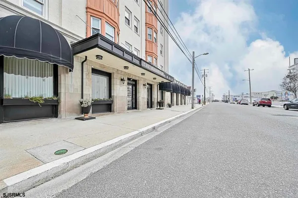 $169,900 | 807 East 8th Street, Unit 306, Ocean City, NJ 08226