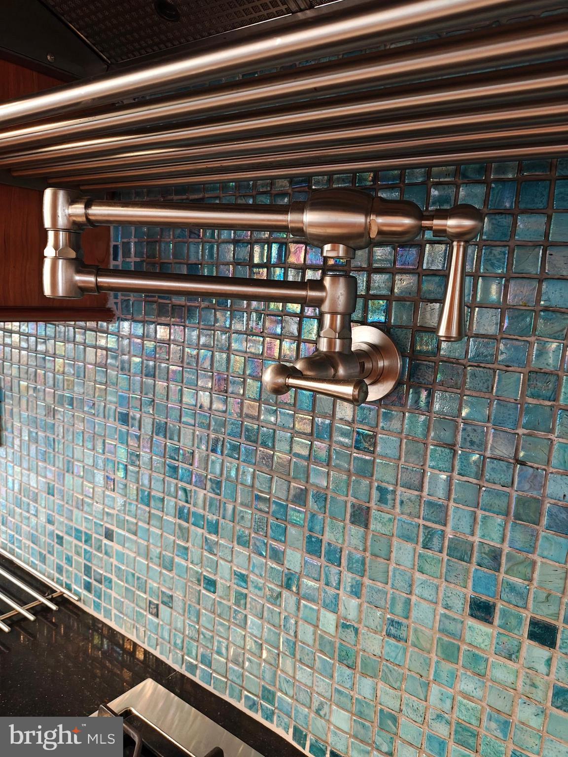 572 Cricket Lane Wayne, PA 19087 - Photo 8 of 37 a close view of sink