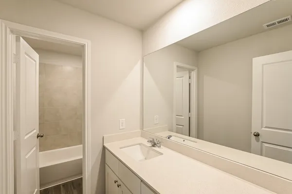 $1,675 | 3024 Paintbrush Drive, Brookshire, TX 77423