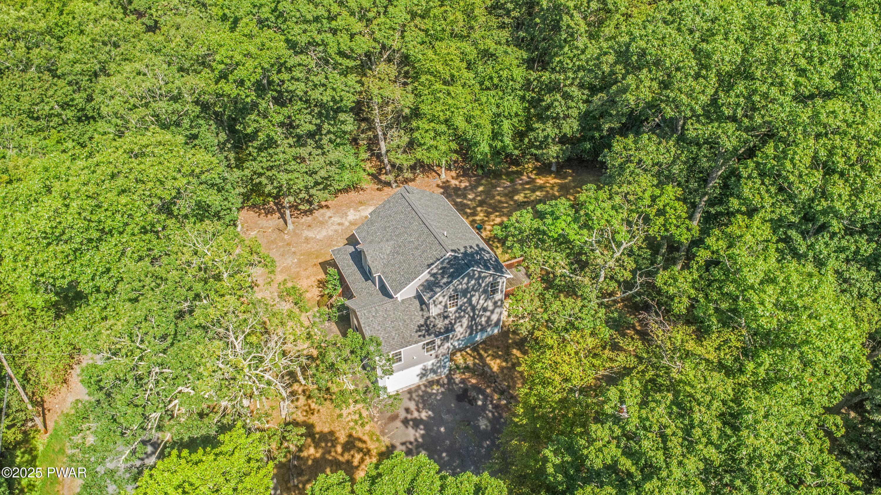 2117 Owl Pass Road Bushkill, PA 18324 - Photo 4 of 43