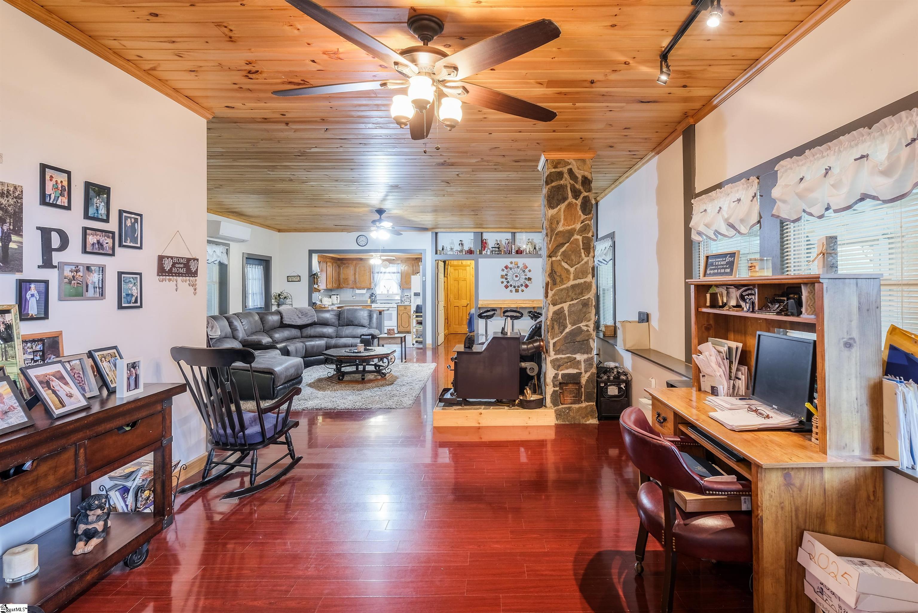 402 Terrapin Road Union, SC 29379 - Photo 5 of 50 Gallery Image 5
