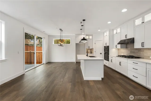 $1,520,000 | 721 211th Place Southeast, Bothell, WA 98021