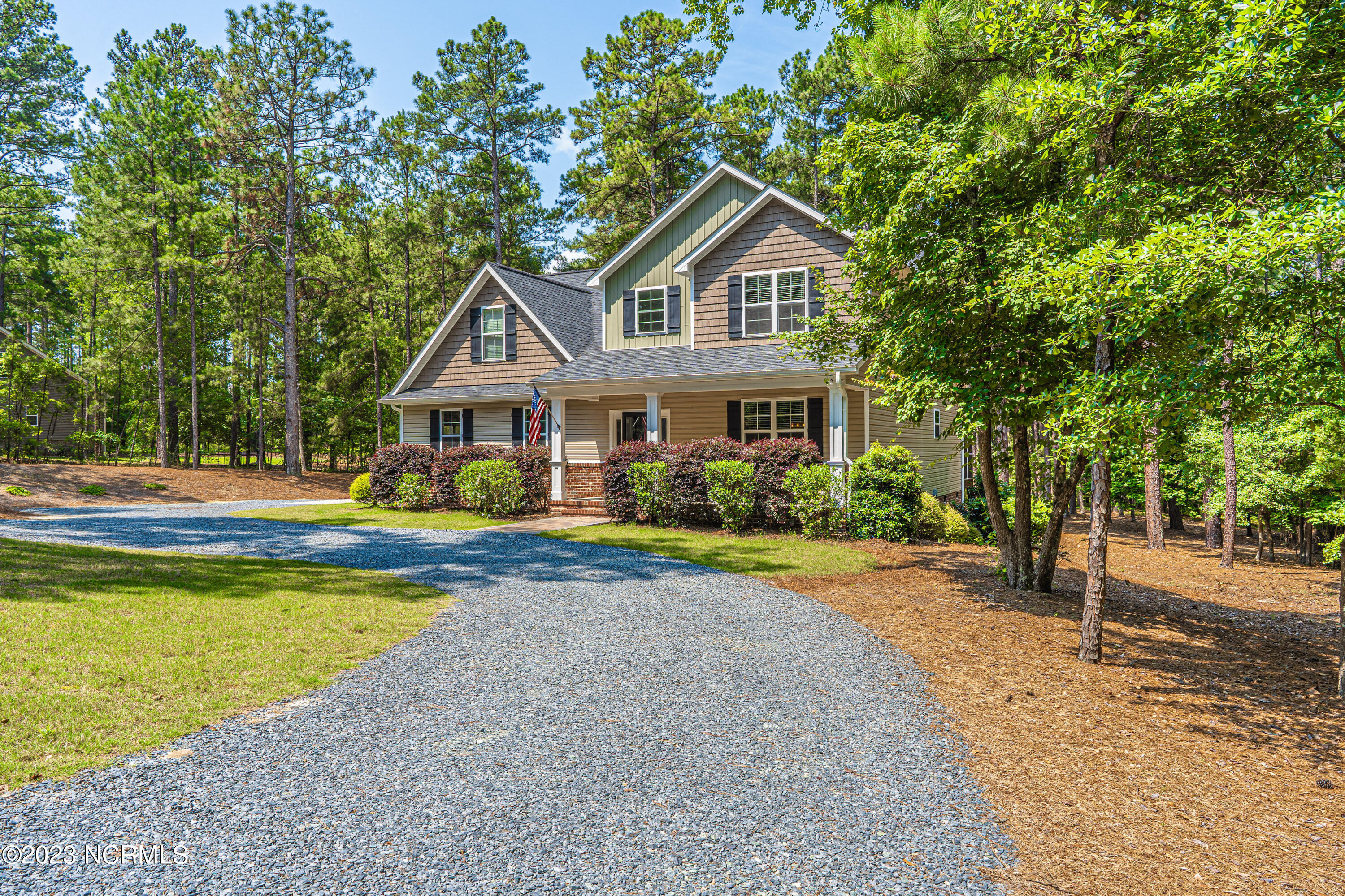 547 Longleaf Drive West End, NC 27376 - Photo 2 of 62 Circle Driveway