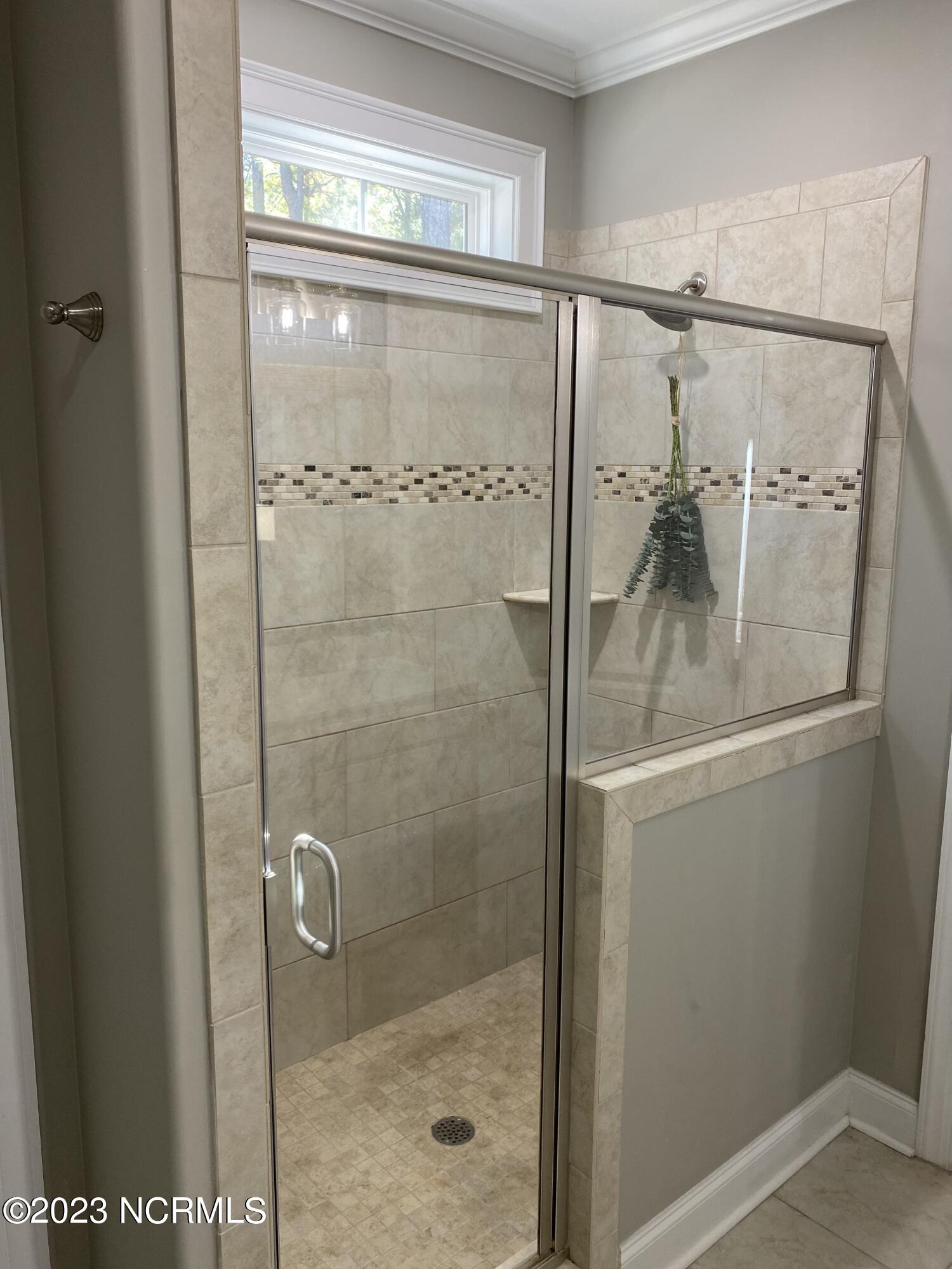 547 Longleaf Drive West End, NC 27376 - Photo 29 of 62 Primary ensuite bath