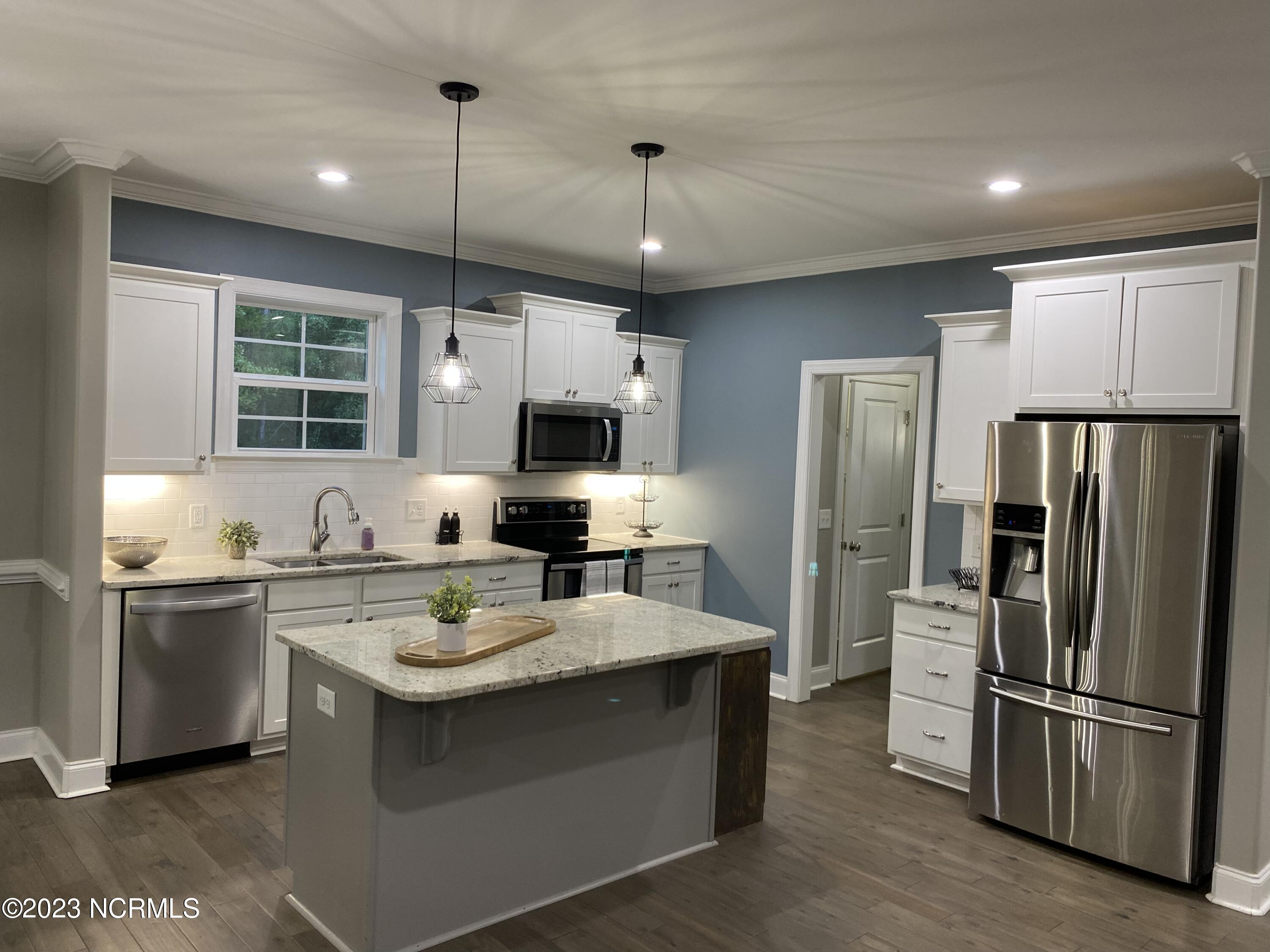 547 Longleaf Drive West End, NC 27376 - Photo 6 of 62 Kitchen 1