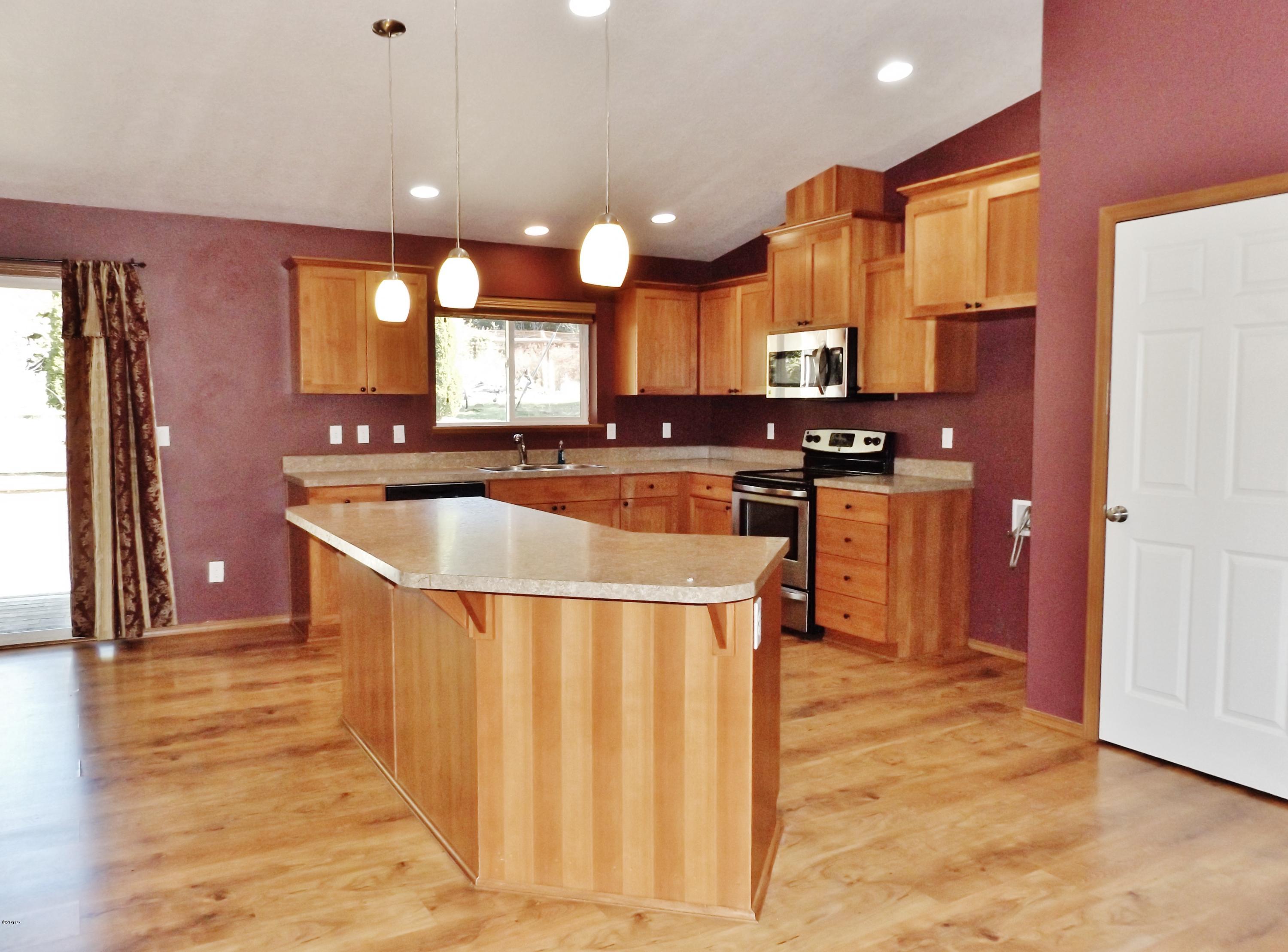 353 East Darkey Creek Road Waldport, OR 97394 - Photo 8 of 35 Kitchen from Great Room