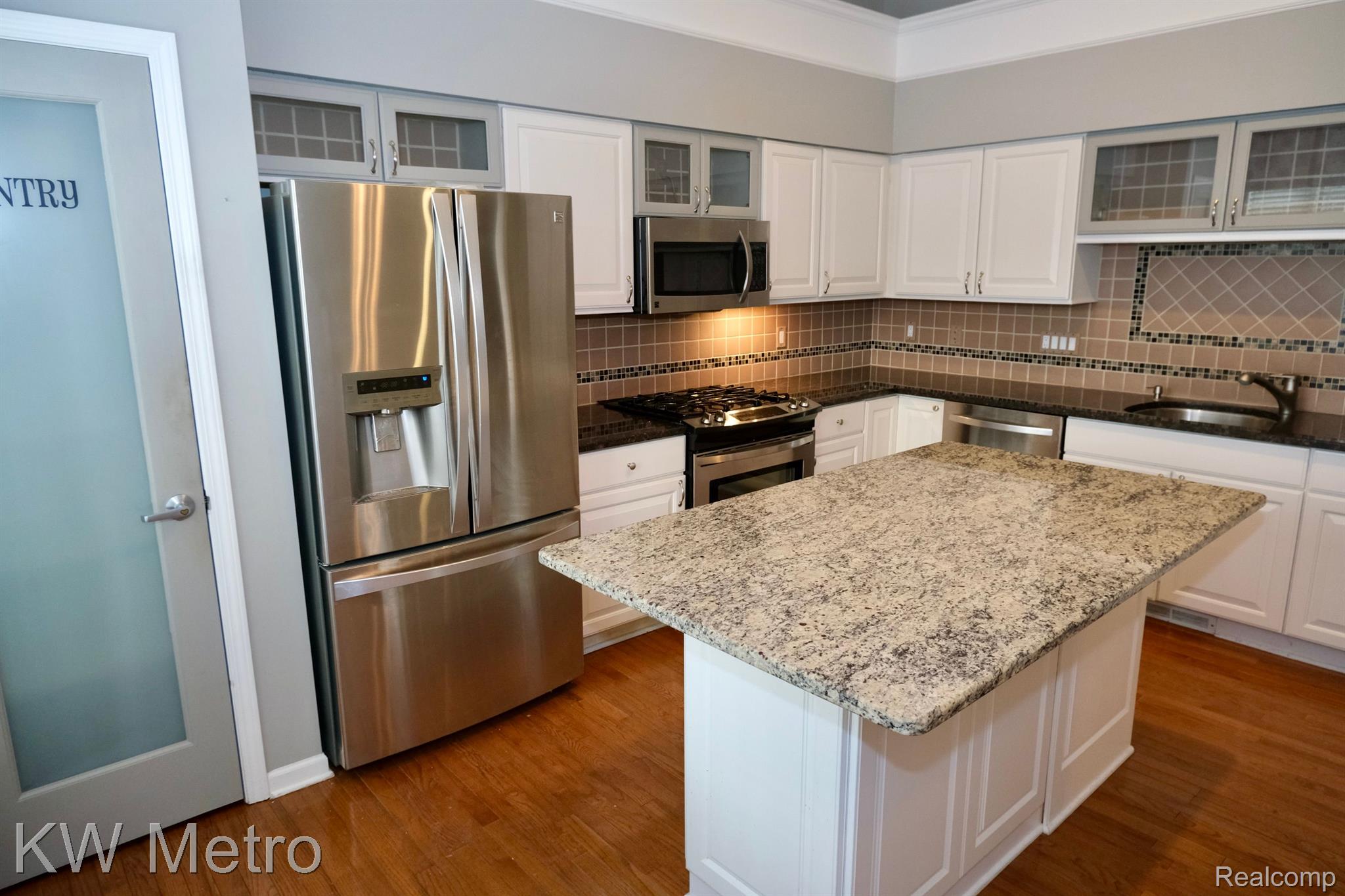 1871 Dunham Drive Rochester, MI 48306 - Photo 5 of 39 Gallery Image 5