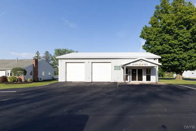 $999,900 | 8984-8998 Brewerton Road, Cicero, NY 13029