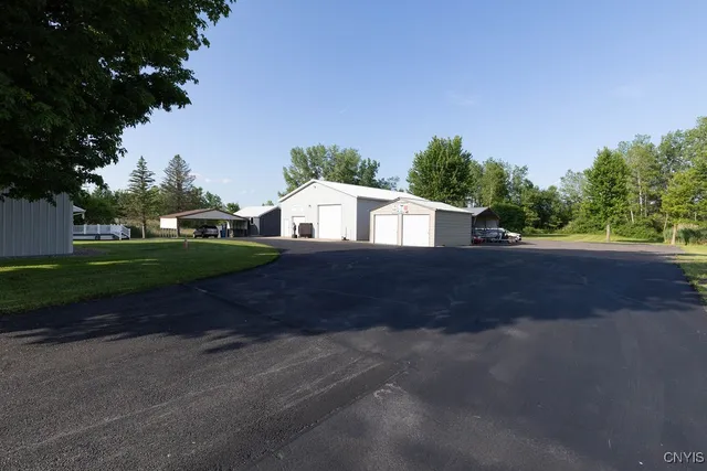 $999,900 | 8984-8998 Brewerton Road, Cicero, NY 13029