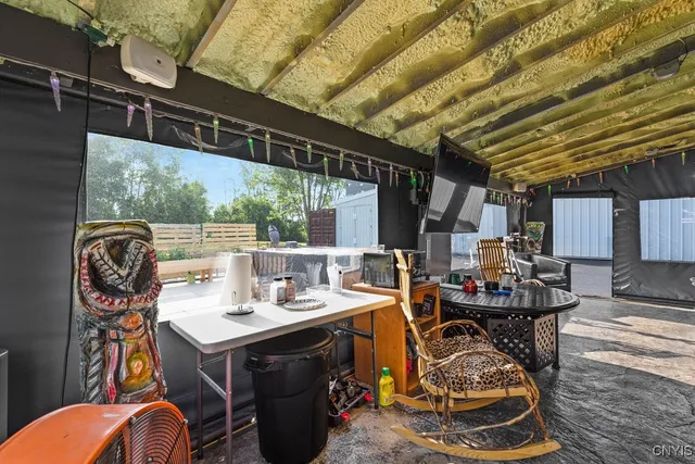 $999,900 | 8984-8998 Brewerton Road, Cicero, NY 13029