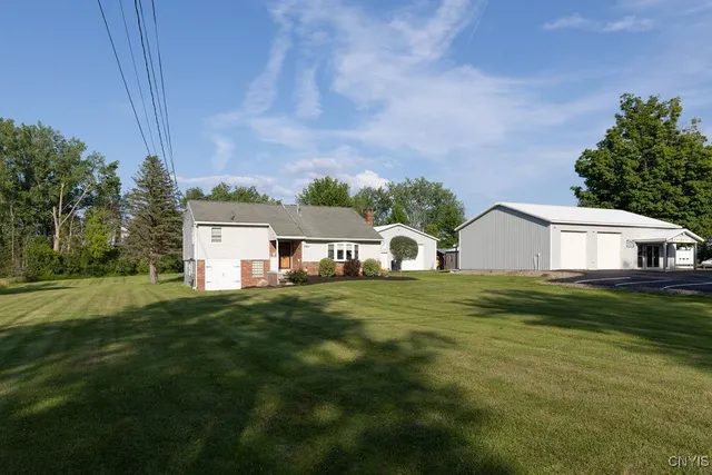 $999,900 | 8984-8998 Brewerton Road, Cicero, NY 13029