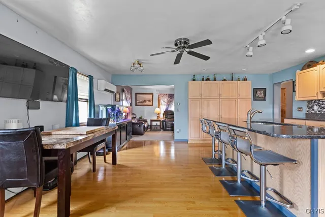 $999,900 | 8984-8998 Brewerton Road, Cicero, NY 13029