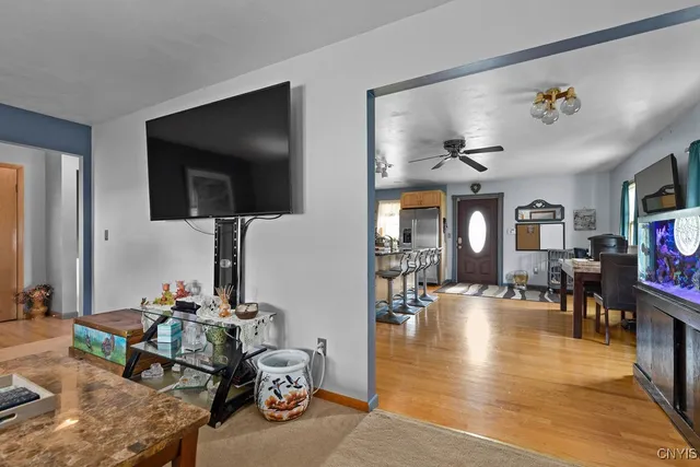 $999,900 | 8984-8998 Brewerton Road, Cicero, NY 13029